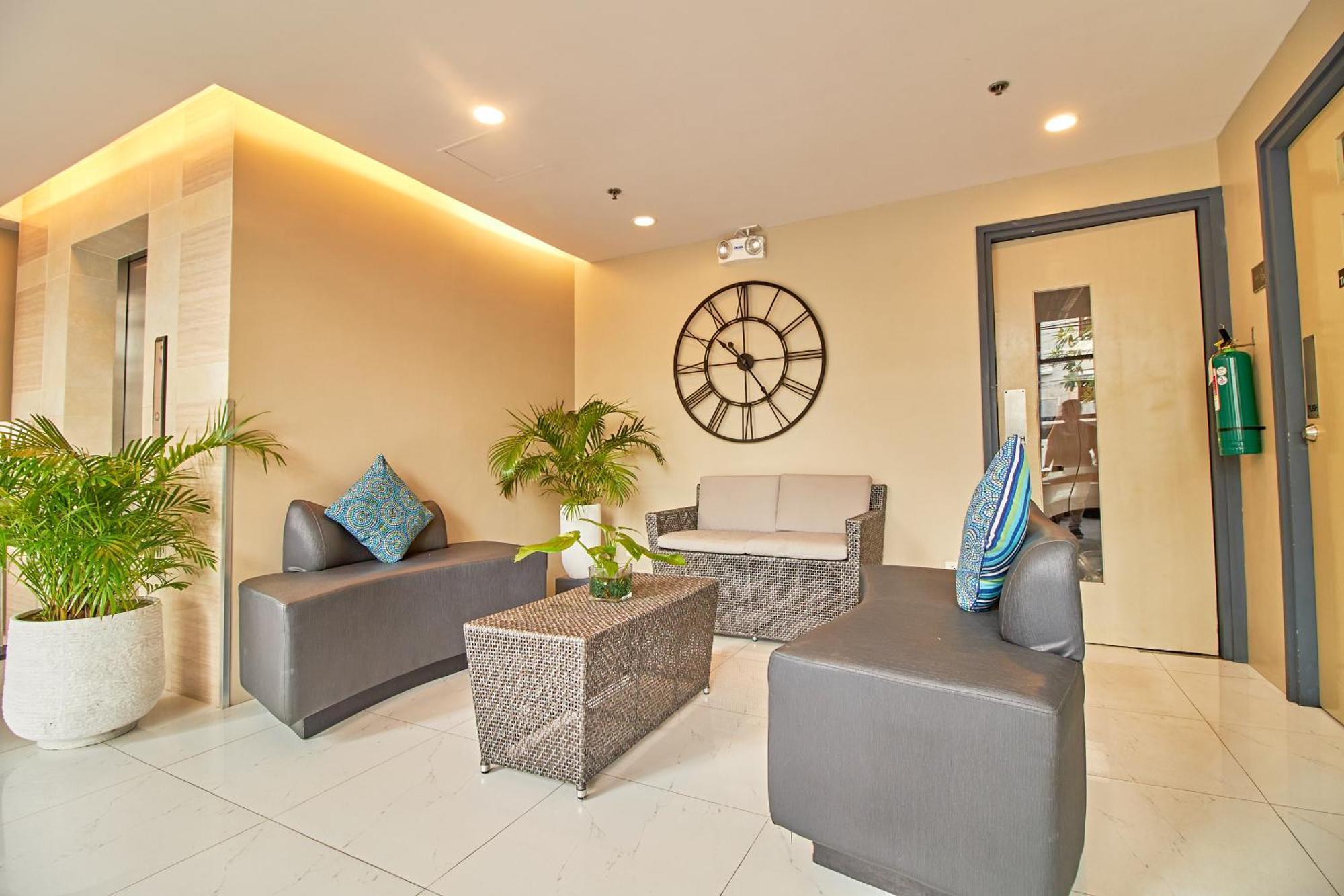 Cebu Hotel Plus Экстерьер фото